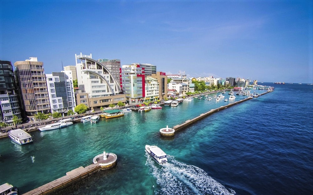 Uitzicht op de stad Male in de Malediven