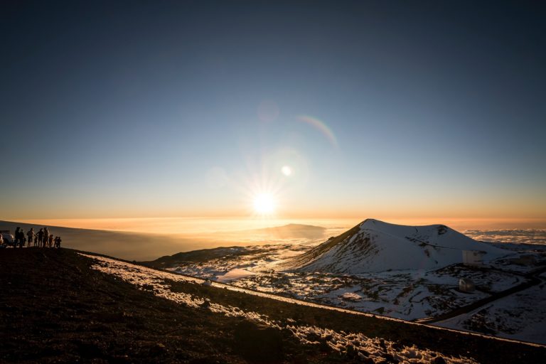 De berg Mauna Kea op Hawaii Big Island met sneeuw