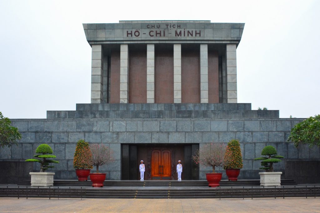 Het Ho Chi Minh Mausoleum gebouw in Hanoi